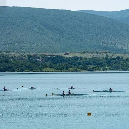 Anteana Vrlika Split Apartamento Maovice