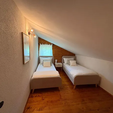 Anteana Vrlika Split Apartment Maovice